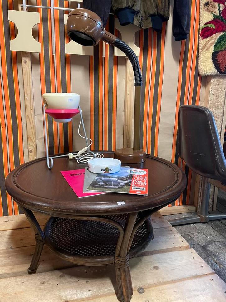 Vintage jaren 70 rotan/ webbing salon tafel, rond, Verzamelen, Retro, Huis en Inrichting, Ophalen