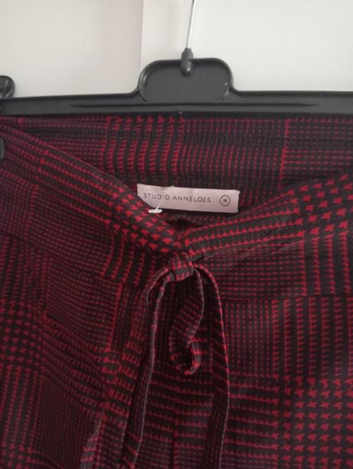 Broek Studio Anneloes nieuw maat M, Kleding | Dames, Broeken en Pantalons, Nieuw, Maat 38/40 (M), Rood, Lang, Ophalen of Verzenden