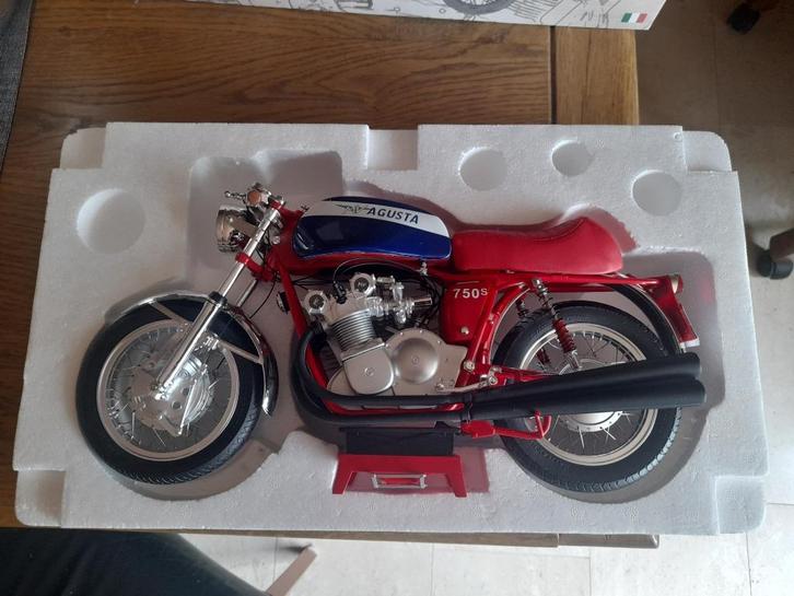 VMB schaalmodel MV-Agusta 750S, Hobby en Vrije tijd, Modelauto's | 1:5 tot 1:12, Nieuw, Motor, 1:5 t/m 1:8, Ophalen of Verzenden