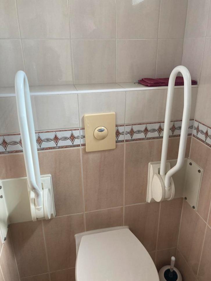 Toiletbeugels - Set van 2, Huis en Inrichting, Badkamer | Badkamermeubels, Gebruikt, Overige typen, Minder dan 100 cm, 50 tot 100 cm