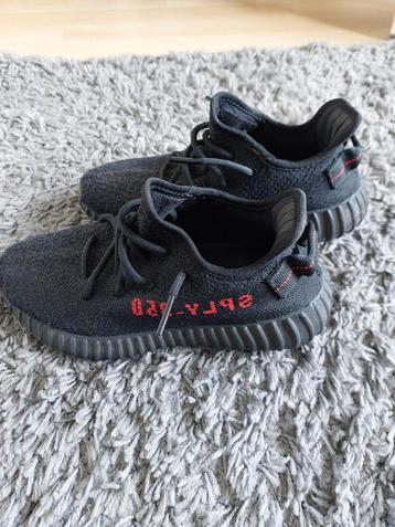 Yeezy sply-350 Adidas, zwart maat 38. Origineel.  beschikbaar voor biedingen