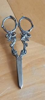 PUNTGAVE ZILVER 835 EN ZWAARDJE  GEMERKTE OUDE DRUIVENSCHAAR, Ophalen of Verzenden, Zilver