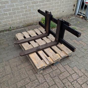 vorkenbord met lepels palletbord 1,35 M Breed beschikbaar voor biedingen