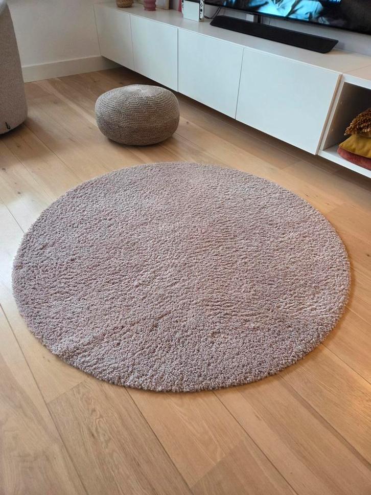 Rond vloerkleed Ikea - lichtroze, Huis en Inrichting, Stoffering | Tapijten en Kleden, Zo goed als nieuw, 100 tot 150 cm, 100 tot 150 cm