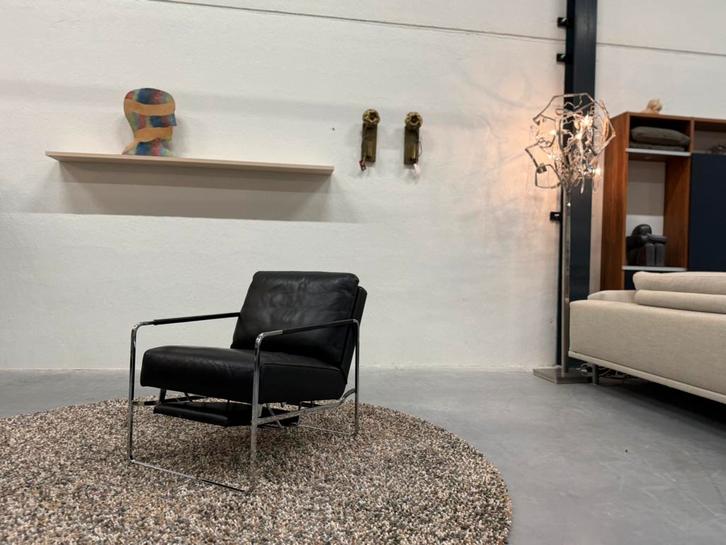 FSM Gabo Relaxfauteuil zwart leer Design Stoel Voetenbank, Huis en Inrichting, Fauteuils, Nieuw, Leer, 50 tot 75 cm, 75 tot 100 cm