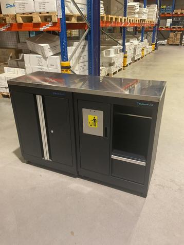 Werkbank met RVS blad 136cm breed nu voor slechts €500,- beschikbaar voor biedingen