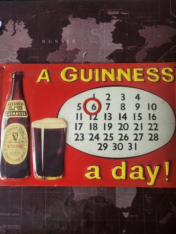 GUINNESS BEER -209- A GUINNESS A DAY + TIN CARD NIEUW ! beschikbaar voor biedingen