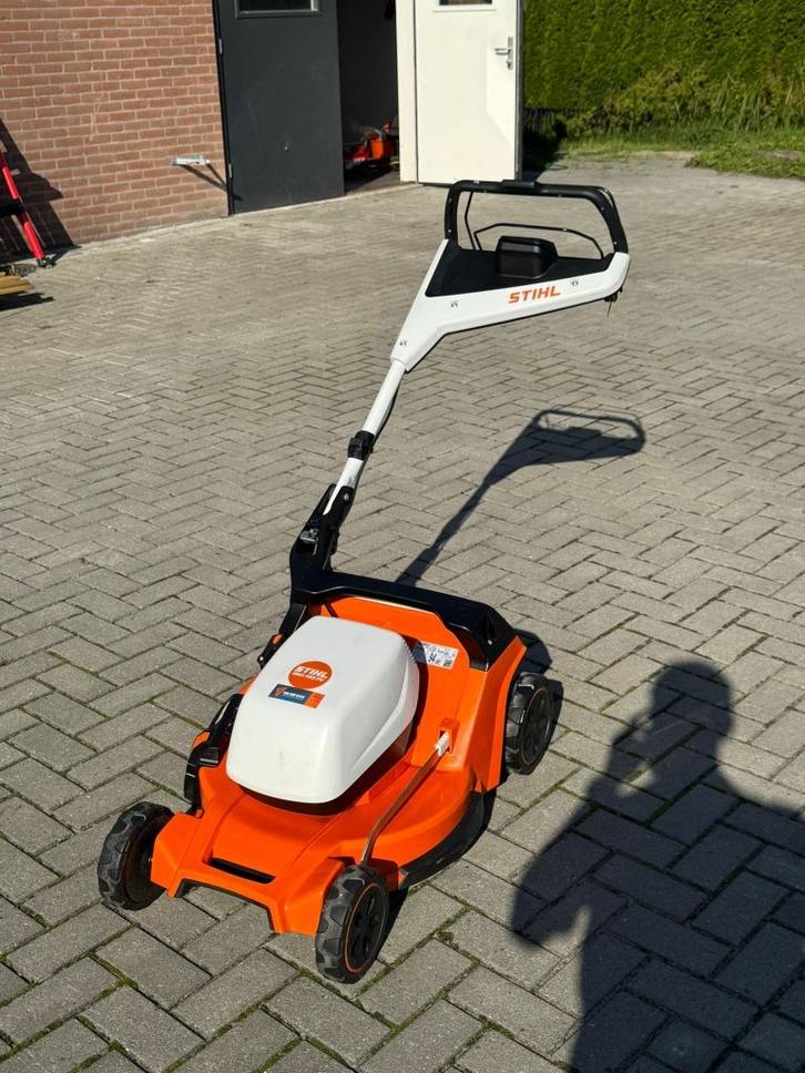 Stihl RMA 453 PV, Tuin en Terras, Grasmaaiers, Zo goed als nieuw, Accu-grasmaaier, 50 cm of meer, Cirkelmaaier, Opvangbak, Versnellingen