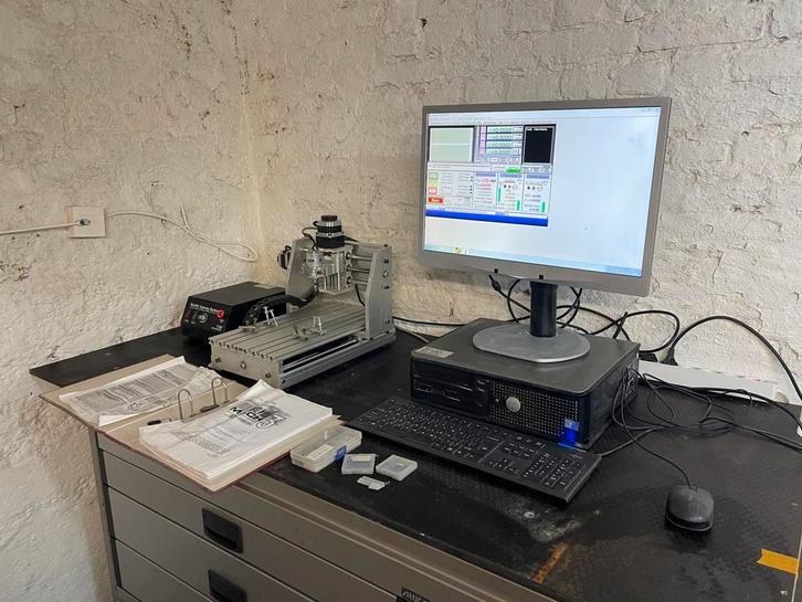 CNC 3040T-DJ Machine met Computer & Accessoires, Doe-het-zelf en Verbouw, Gereedschap | Freesmachines, Gebruikt, Elektrisch, Overige soorten