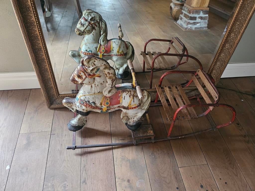 Antiek hobbelpaard, schommelpaard, paardenslede, Ophalen