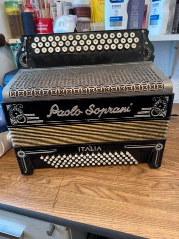 Accordeon Pauli Soprani beschikbaar voor biedingen