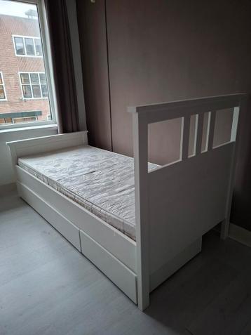 Hemnes bedframe wit met 2 lades IKEA - afbeelding 1