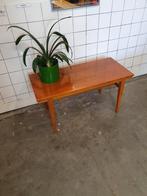 Mid century salontafel met tijdschrift rek, 50 tot 100 cm, Minder dan 50 cm, Gebruikt, Rechthoekig