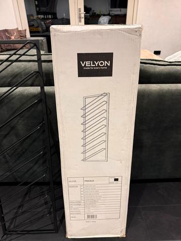 Nieuwe Wijnrek in Doos beschikbaar voor biedingen