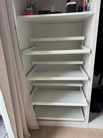 KOMPLEMENT Uittrekbaar schoenenrek 75x58 3 stuks €50