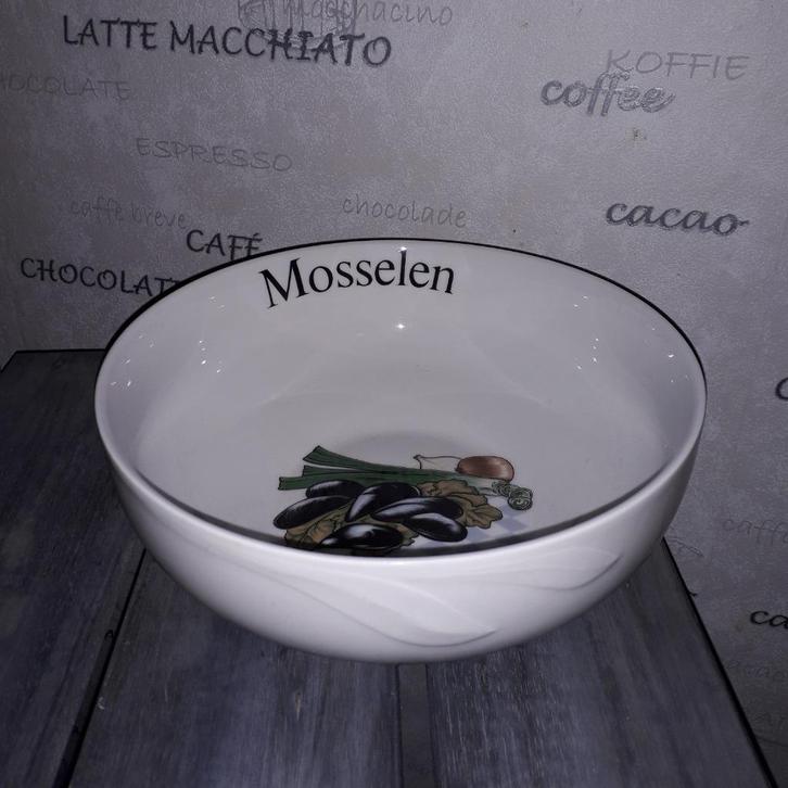 Mooie schaal voor mosselen met mossel print Scherzer Bavaria, Huis en Inrichting, Keuken | Servies, Gebruikt, Schaal of Schalen