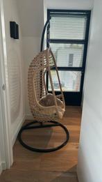 Hangstoel van HK living met zwarte voet., Huis en Inrichting, Ophalen of Verzenden, Zo goed als nieuw, Zwart, Eén