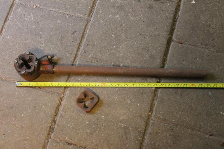 Nog een goeie Pijp draad snijder met ratel, Doe-het-zelf en Verbouw, Gereedschap | Handgereedschap, Gebruikt, Ophalen of Verzenden