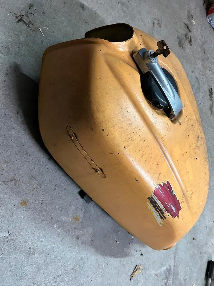 Honda CB 750 KZ tank en achterlicht., Motoren, Onderdelen | Oldtimers, Gebruikt, Ophalen of Verzenden