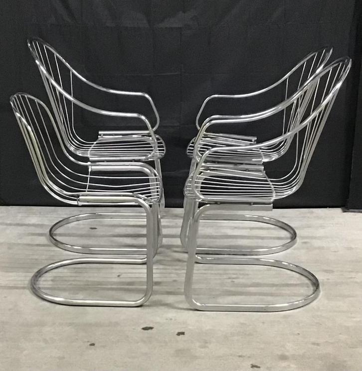 Vintage draadstaal stoel van chroom - Italiaans design, Huis en Inrichting, Stoelen, Gebruikt, Eén, Metaal, Zwart, Ophalen