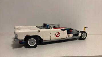 Lego auto beschikbaar voor biedingen