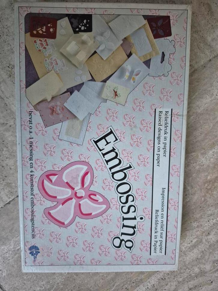 Embossing Set - Reliefdruk op Papier, Hobby en Vrije tijd, Knutselen, Ophalen of Verzenden