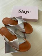 Echt leren zilveren damesslippers van het merk Slaye maat 40, Overige kleuren, Zo goed als nieuw, Ophalen, Slippers