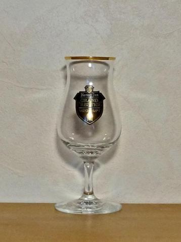 Hertog Jan Vatgerijpt proefglaasje beschikbaar voor biedingen