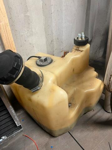 Benzinetank brandstof kawasaki 650sx beschikbaar voor biedingen