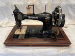 Antieke handnaaimachine met kap, Antiek en Kunst, Antiek | Naaimachines, Ophalen