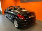 Peugeot 207 CC 1.6 VTI / CABRIO / ROLAND GARROS / AIRCO!, Auto's, Voorwielaandrijving, 15 km/l, Gebruikt, Zwart