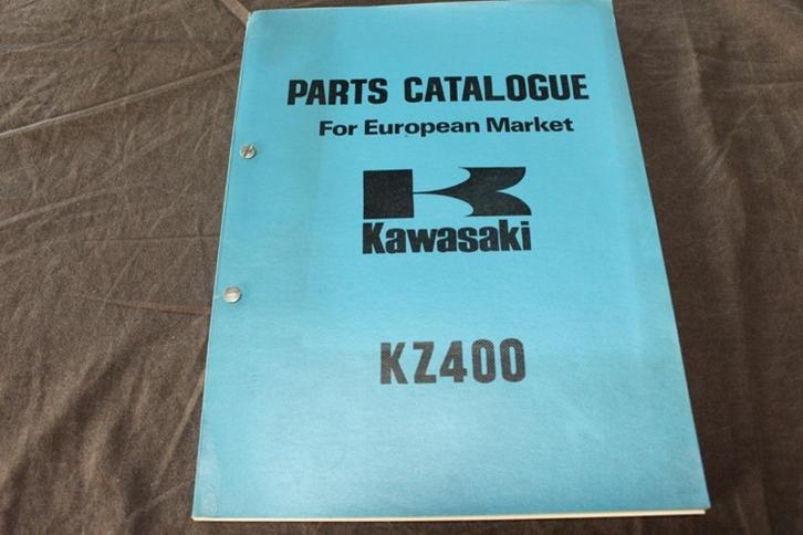 Kawasaki KZ400  1974 motorcycle parts catalogue KZ 400 twin, Motoren, Handleidingen en Instructieboekjes, Kawasaki, Ophalen of Verzenden
