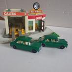 Lesney Matchbox #64 2 x MG1100 met New Way garage, Hobby en Vrije tijd, Modelauto's | Overige schalen, Verzenden, Gebruikt, Auto