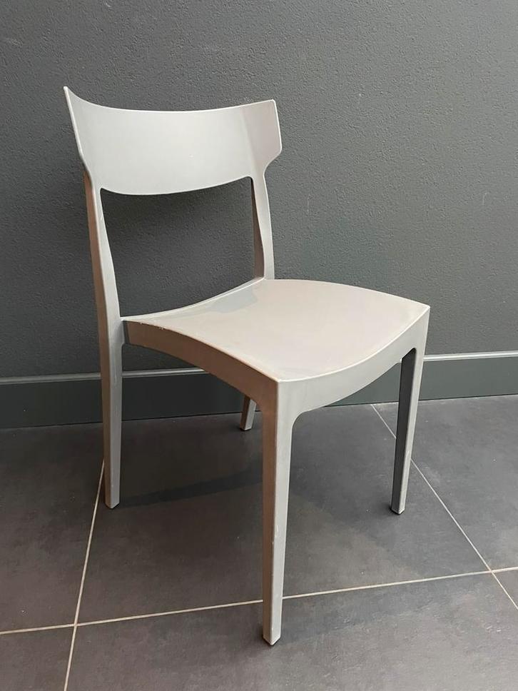 Buitenstoelen in kunststof, stapelbaar. 5 kleuren., Tuin en Terras, Tuinstoelen, Nieuw, Kunststof, Stapelbaar, Ophalen