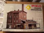 Piko Warwick gitarenfabriek spoor N, Gelijkstroom of Wisselstroom, Brug, Tunnel of Gebouw, Nieuw, Piko