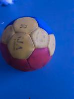 Handbal geel blauw rood, Ophalen of Verzenden, Gebruikt, Bal