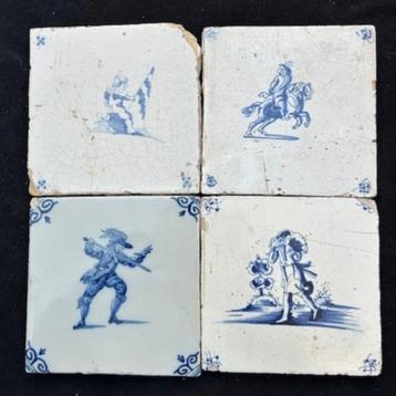 Fraai tableau van 4 antieke Delftse tegels met edellieden beschikbaar voor biedingen