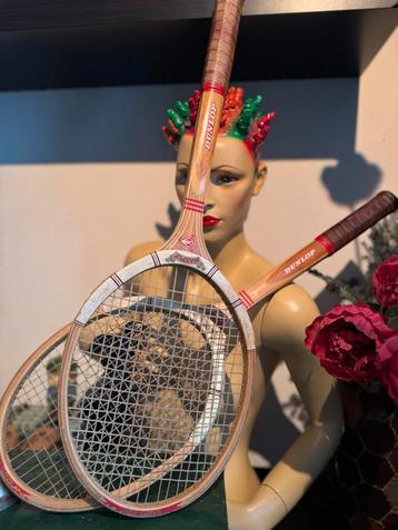 2 Vintage Dunlop Tennisrackets beschikbaar voor biedingen