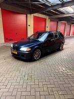BMW E46 3-Serie 2.2 I 320i Touring 2004 Blauw, Auto's, BMW, 2171 cc, Achterwielaandrijving, Zwart, Blauw