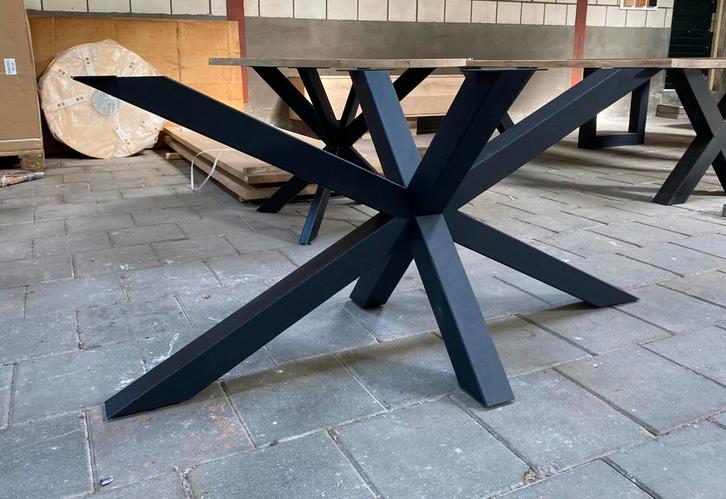 Stalen matrixpoot, Huis en Inrichting, Tafelonderdelen, Nieuw, 200 cm of meer, Rechthoekig, Ophalen