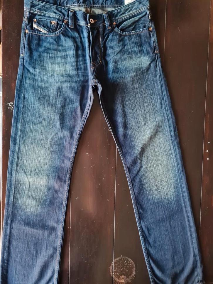 ZGAN CLASSIC DIESEL LARKEE REGULAR STRAIGHT JEANS SIZE 34/34, Kleding | Heren, Spijkerbroeken en Jeans, Zo goed als nieuw, W33 - W34 (confectie 48/50)
