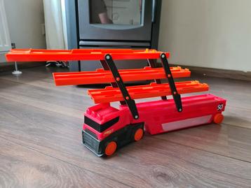 Hot Wheels Mega Hauler Transportwagen beschikbaar voor biedingen