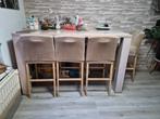 Houten bartafel met stoelen en hoezen, Huis en Inrichting, Ophalen, Gebruikt, Met voetsteun, 90 cm of meer