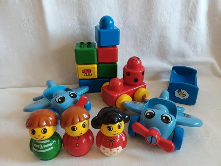 Duplo Primo met 3 poppetjes en 2 vliegtuigen, Kinderen en Baby's, Speelgoed | Duplo en Lego, Gebruikt, Duplo, Ophalen of Verzenden