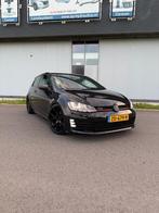 Volkswagen Golf 7 GTI Performance / 335PK / black, Auto's, Volkswagen, 65 €/maand, Stof, 4 cilinders, 1984 cc
