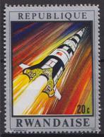 Rwanda 1970 Ruimtevaart raket, Postzegels en Munten, Ophalen of Verzenden, Gestempeld, Vliegtuigen