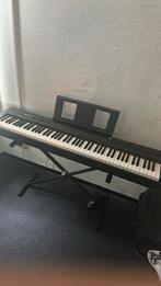 Yamaha P-45 with pedal and stand, Ophalen of Verzenden, Zo goed als nieuw, Yamaha