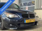 BMW 5-serie Touring LCI 530d 3X M-Pakket|Pano|Trekhaak|300PK, Auto's, Automaat, Euro 5, Gebruikt, Lichtsensor