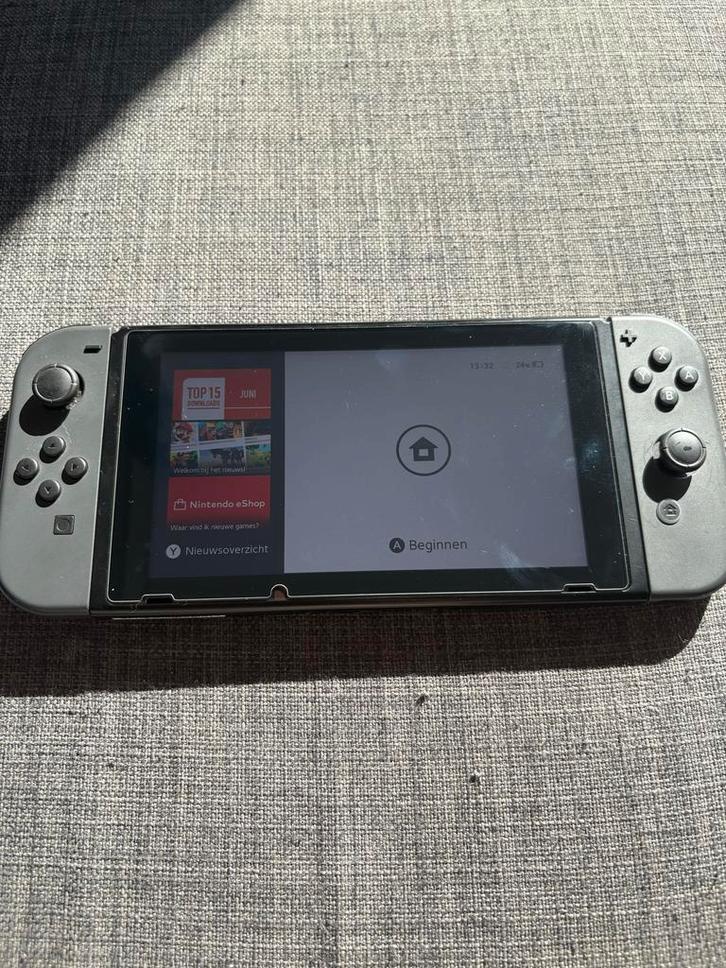 Nintendo Switch - zwart, Spelcomputers en Games, Games | Nintendo Switch, Gebruikt, Avontuur en Actie, 1 speler, Vanaf 7 jaar