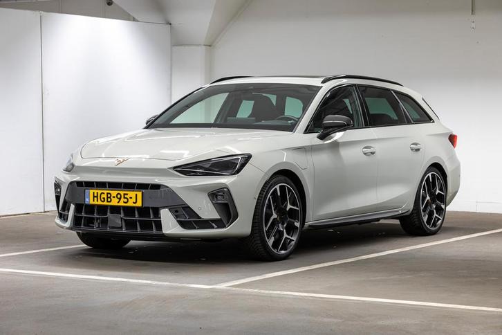 CUPRA Leon Sportstourer 1.5 TSI e-Hybrid VZ Performance 272p, Auto's, Cupra, Bedrijf, Te koop, Leon, ABS, Achteruitrijcamera, Adaptive Cruise Control